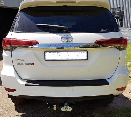 Toyota Fortuner Fixed Tow Bar (03/2016-) - T802